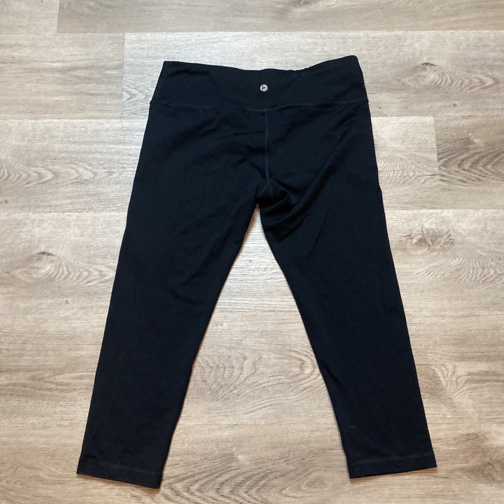 90 Degrees Black Capri Leggings Women’s Large - Picture 3 of 3
